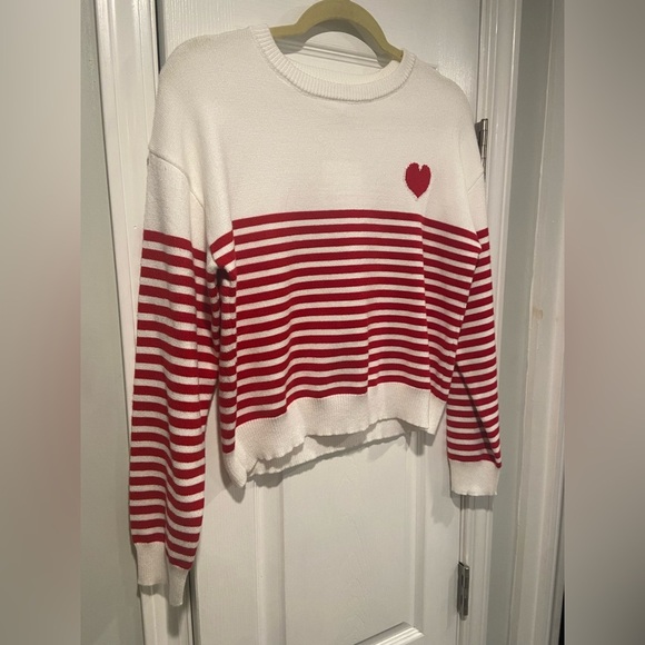 NWT Willow & Wind Size L Red Ivory Stripe Heart Knit Crew Neck Pullover Sweater - Picture 6 of 11